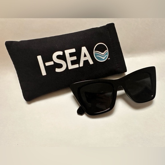 I-SEA Black Cat-Eye Sunglasses NWOT - Picture 1 of 5